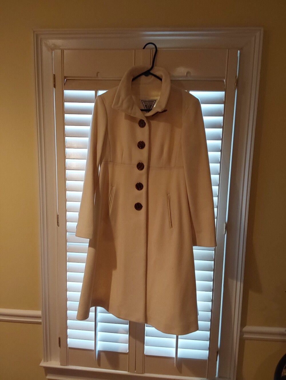 Marvin Richards Cream Single-Breasted Trench Coat